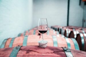 Warum Trollinger der perfekte Wein für Sommerabende ist