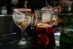 Sangria selber machen: Das beste Sangria Rezept für Sommerabende