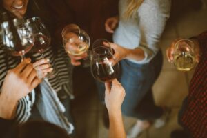 Wein Cocktail Rezepte: Prickelnde Weincocktails für Sommer, Aperitif & Party