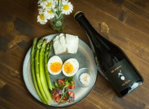 Welcher Wein zu Spargel? Die besten Tipps für weißen und grünen Spargel